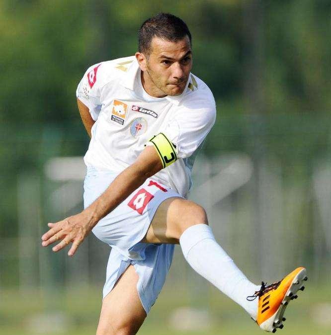 L'ex azzurro Perna riparte dall'Eccellenza: l'attaccante napoletano passa al Corato