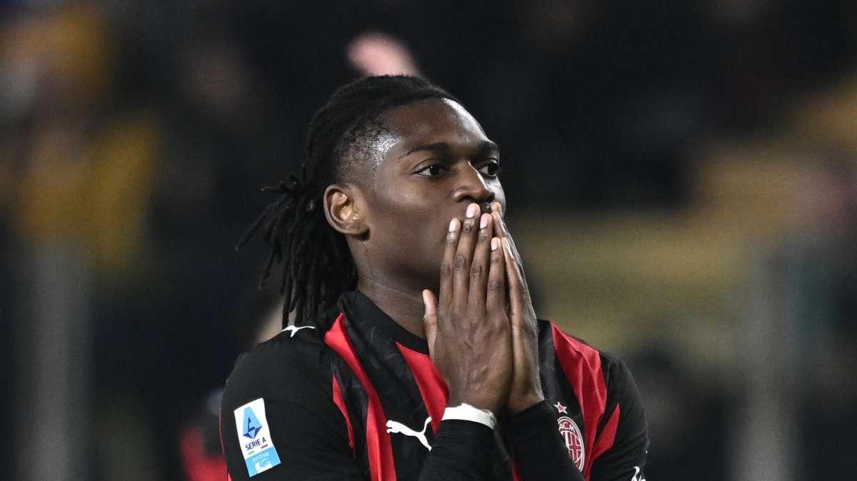 Milan, che tegola! Problema all'inguine per Leao: salta il Napoli in Supercoppa?