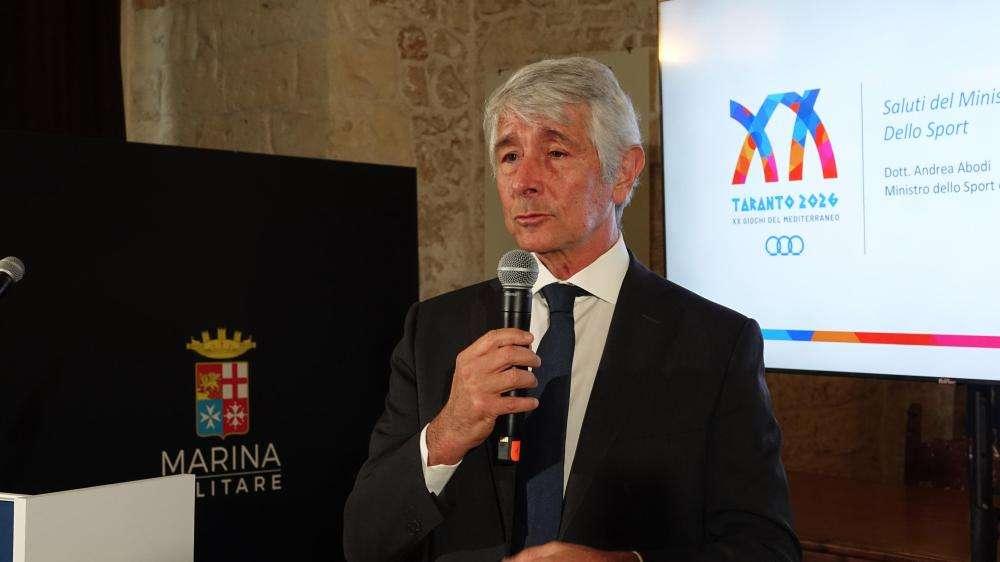 Min. Sport Abodi: "I calciatori scommettono per noia, pensino a studiare!"