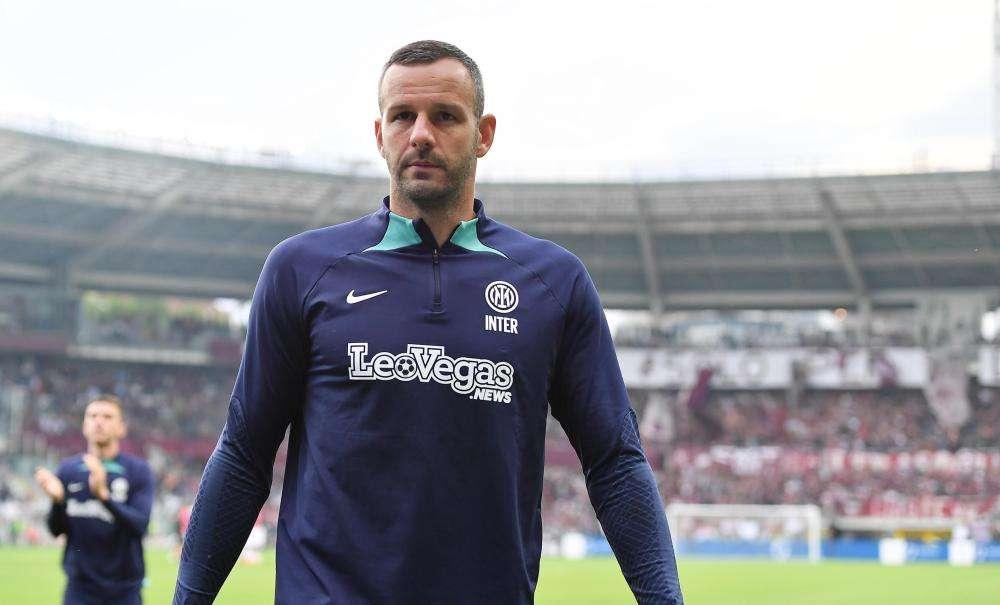Handanovic diventa allenatore: l'ex portiere firma con l'Inter