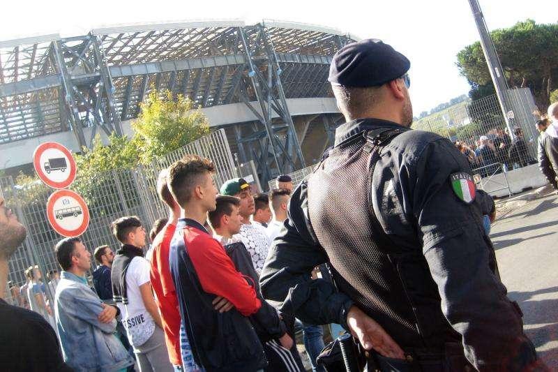 Questore Napoli: "Non registriamo ostilità tra tifoserie, ma gli olandesi non potranno accedere"