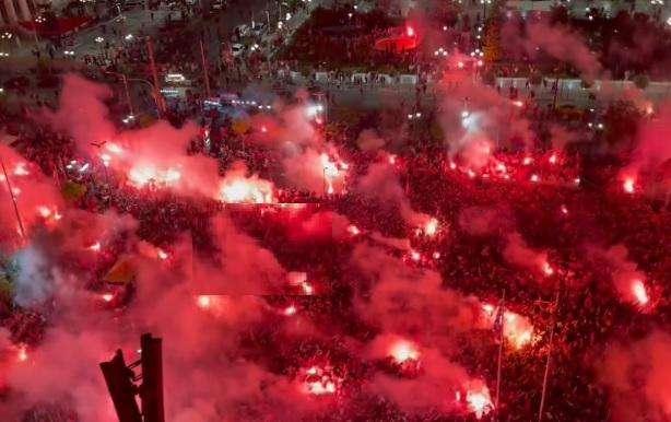 Fiorentina ko, primo successo storico per l'Olympiacos: Atene fa festa!