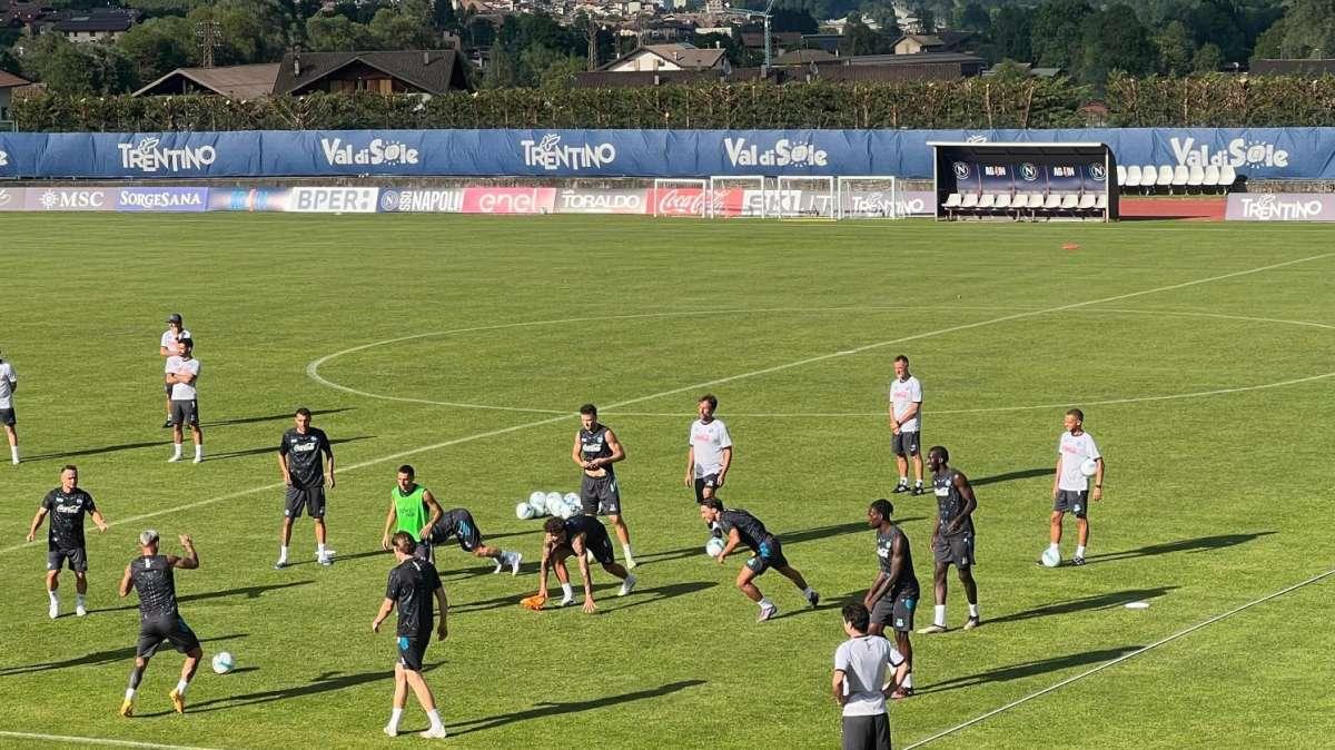 Dimaro, day 2: seduta pomeridiana, super De Bruyne e ovazione dei tifosi