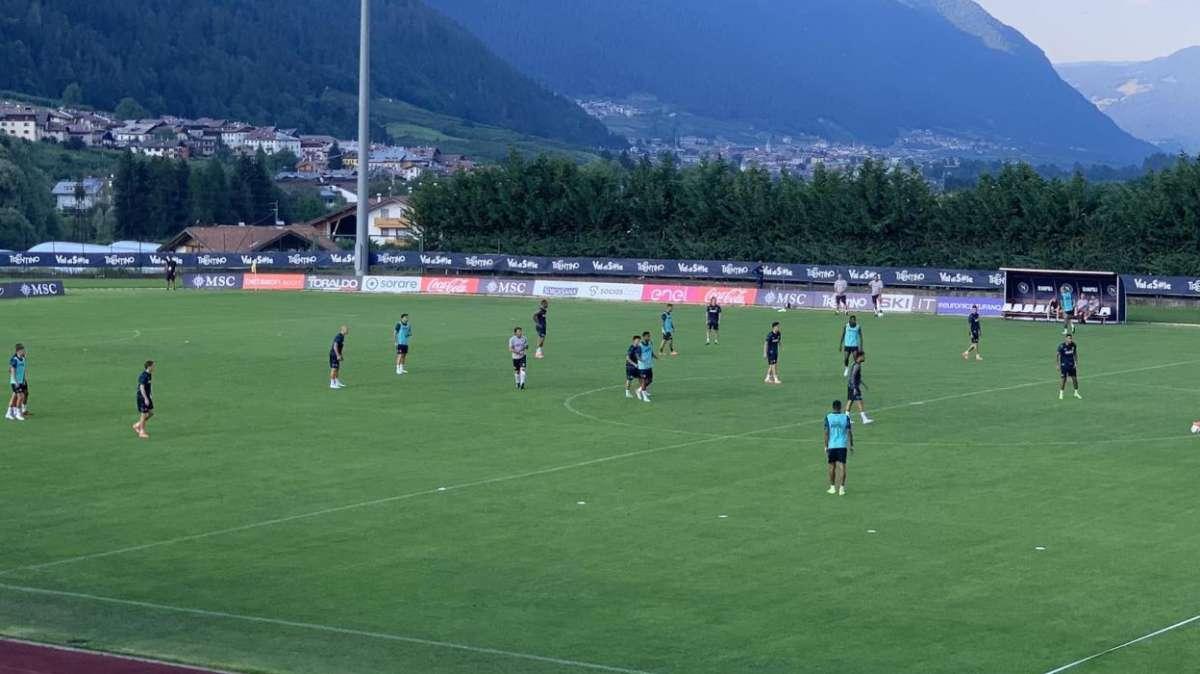 Dimaro, day 5: sessione pomeridiana, partitelle ed esercitazioni su pressing e uscite. Personalizzato per Osimhen