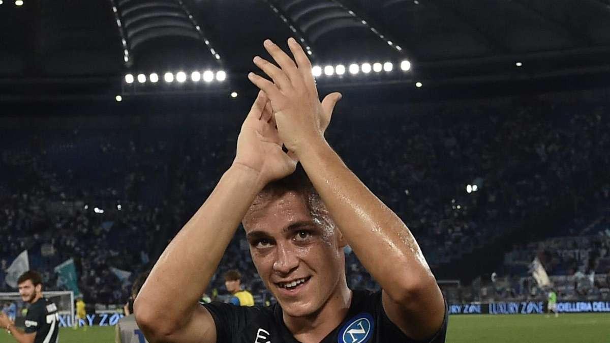 Raspadori a Mediaset: "Che bella serata! Concorrenza? Sono giovane, imparo da tutti gli altri"