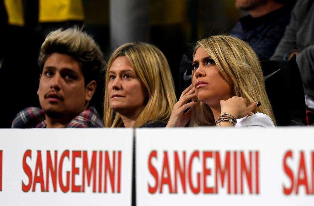 Dall'Argentina - Wanda preoccupata per il destino di Icardi: modella angosciata anche per il futuro dei figli