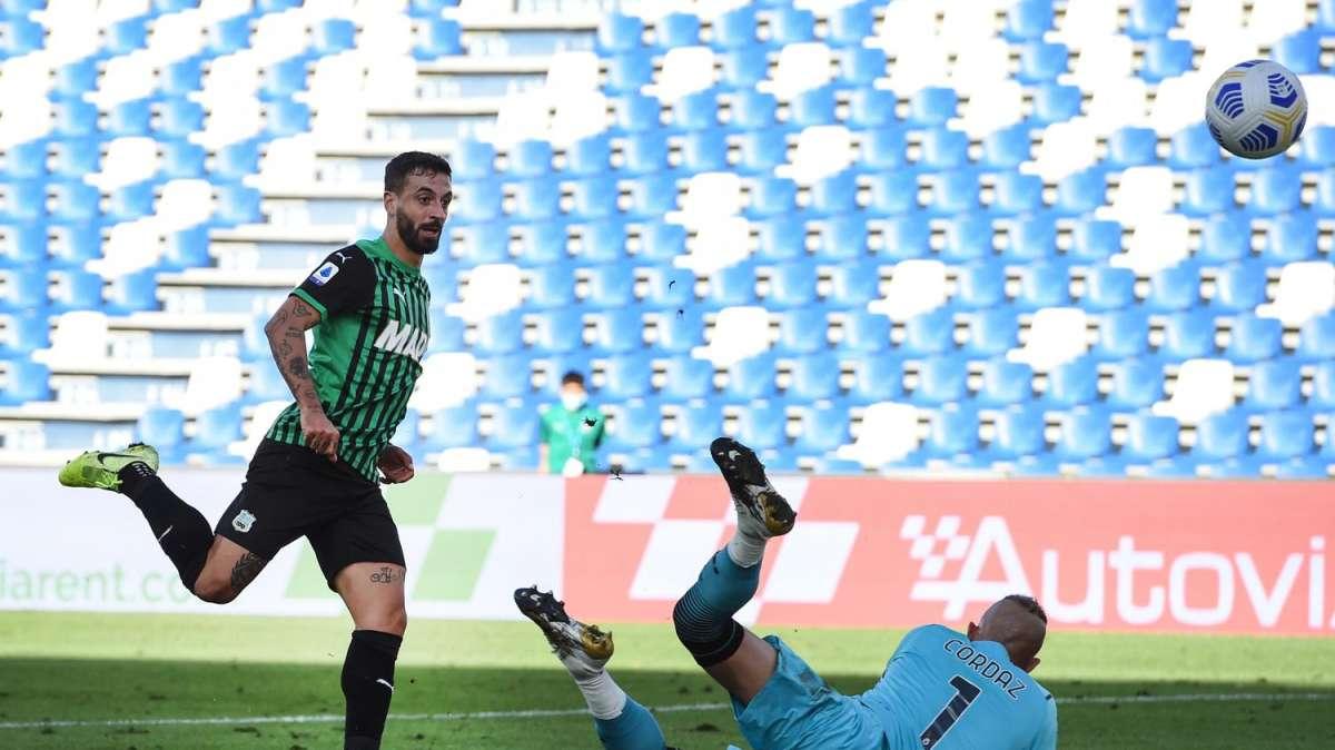 Sassuolo-Crotone, finisce 4-1: il Var e Caputo decidono il match