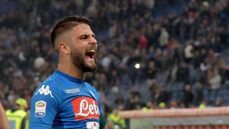 "Chi non salta è juventino", Insigne risponde al coro della Curva B a fine gara