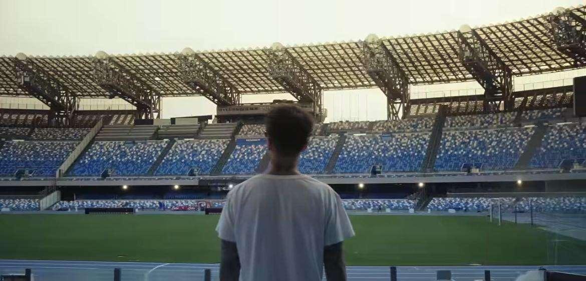 VIDEO - Ultimo torna in concerto al Maradona: l’annuncio social 