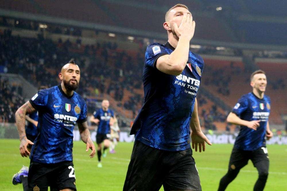Quote scudetto: comanda l'Inter, il Napoli aggancia il Milan