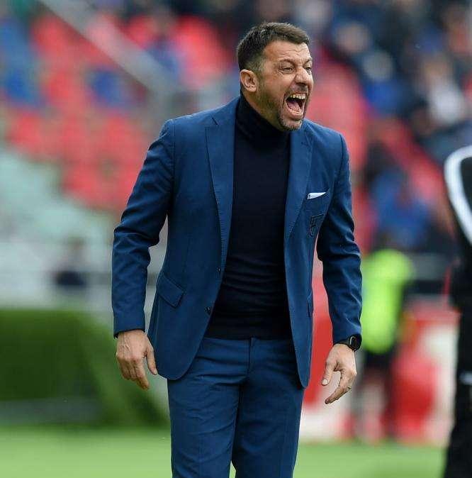 Parma, D'Aversa in conferenza: "Vinto con tante assenze contro una squadra che partiva per lo Scudetto"