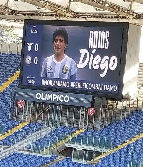 FOTO - "Adios, Diego": bel tributo a Maradona all'Olimpico durante Lazio-Udinese