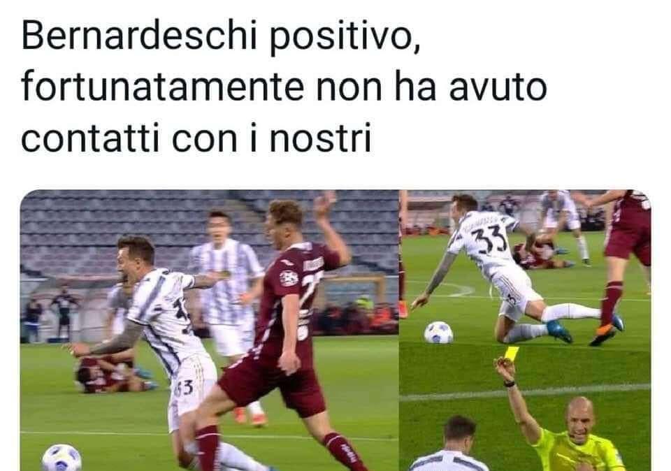 FOTO - Bernardeschi positivo, i tifosi granata ironizzano: "Per fortuna non ha avuto contatti con i nostri"