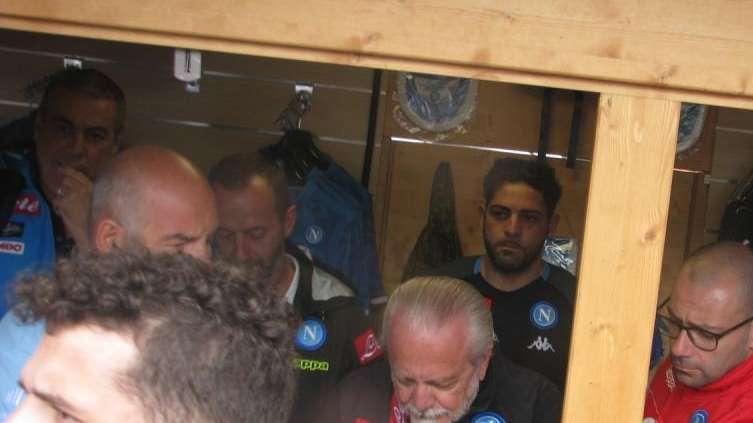 FOTO TN - Sorpresa ADL: va allo store per firmare autografi! I tifosi in coro: "Compraci Cavani!"