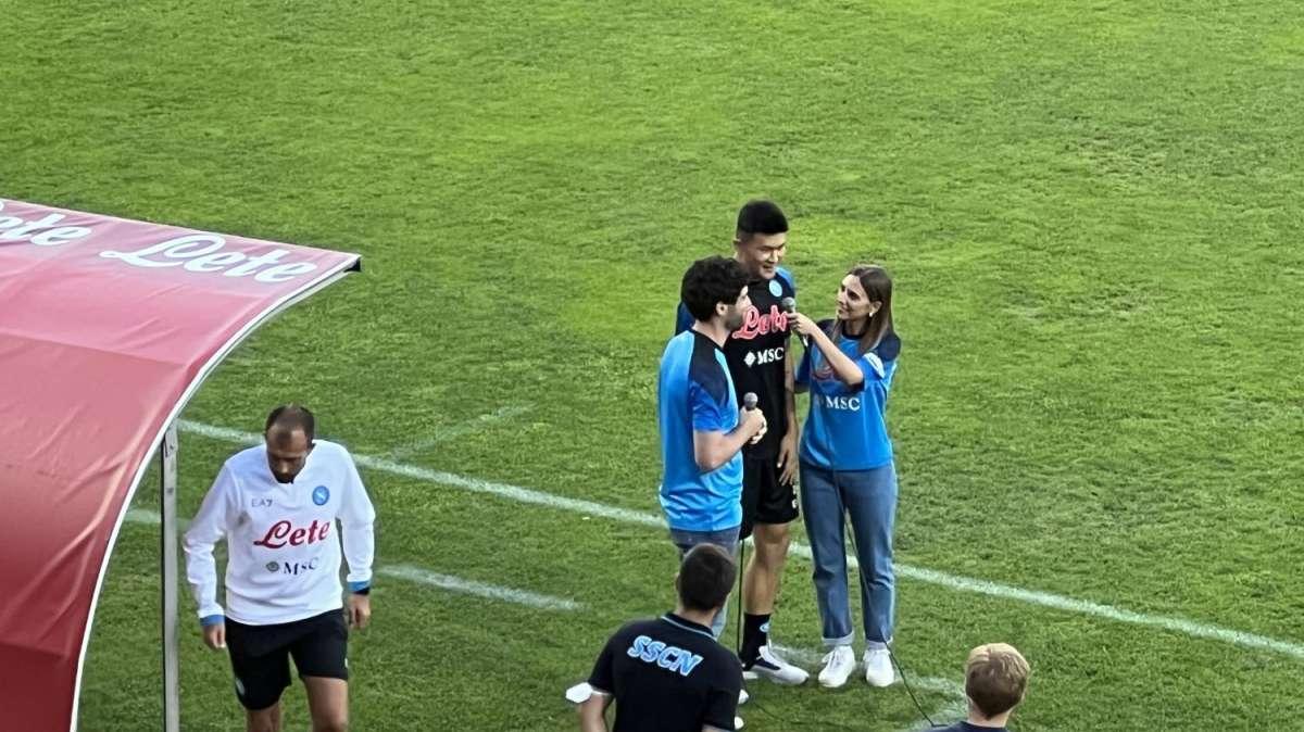 FOTO - Ecco Kim: il nuovo acquisto del Napoli fa il suo ingresso in campo al Patini