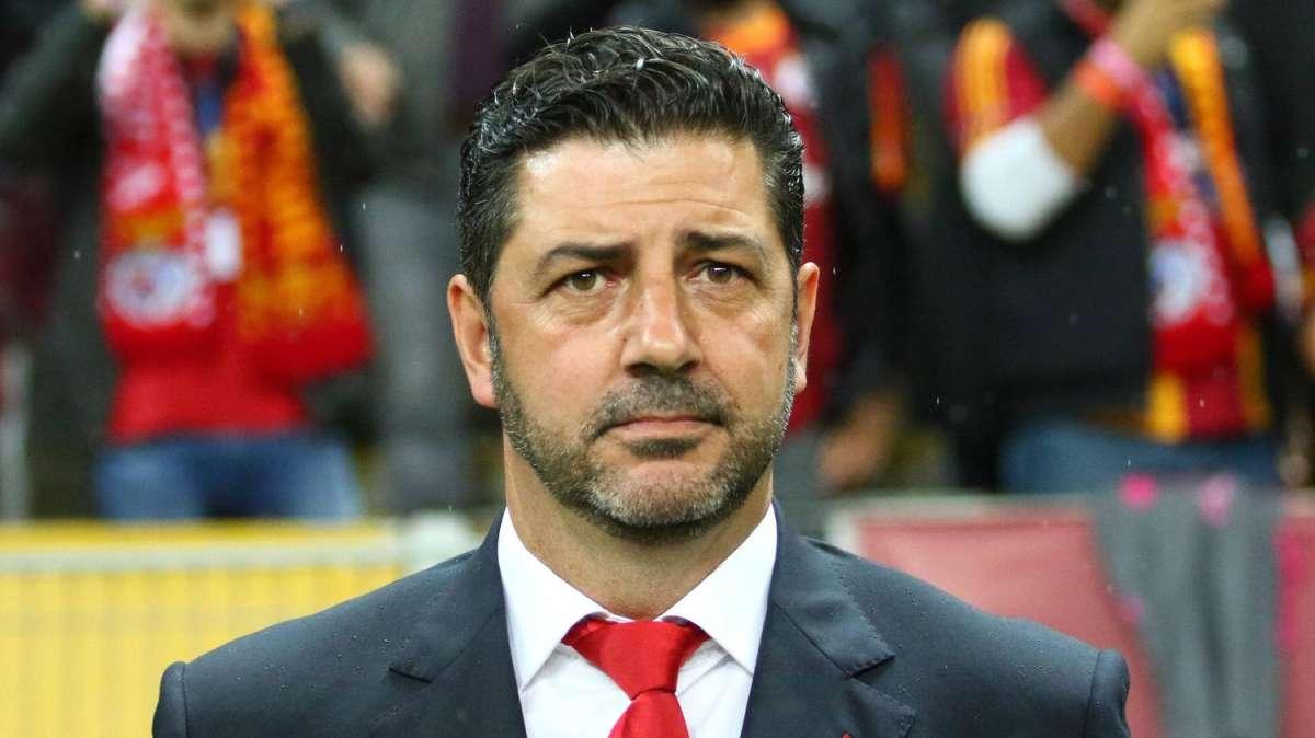 FOTO - "Usate questa", lo Spartak prende in giro il Napoli con una maschera da pagliaccio