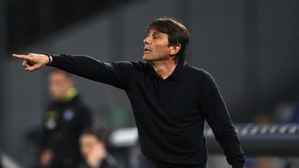 Conte si affida ai senatori: ha chiesto a tre azzurri di trascinare la squadra a Parma