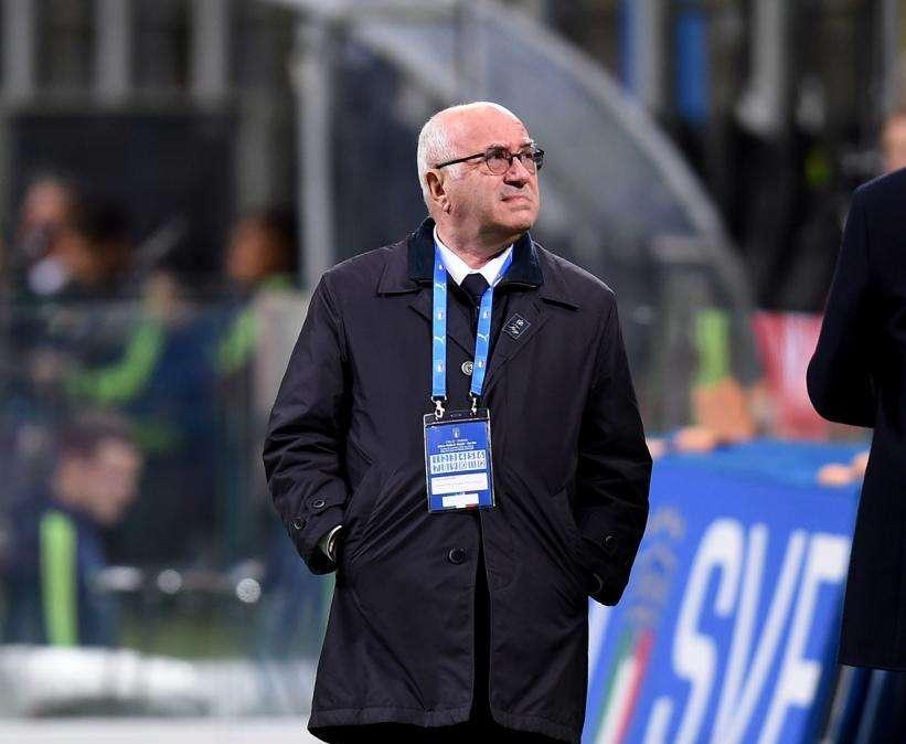 Tavecchio rigetta le accuse: "Non ho mai molestato nessuno, i miei legali agiranno"