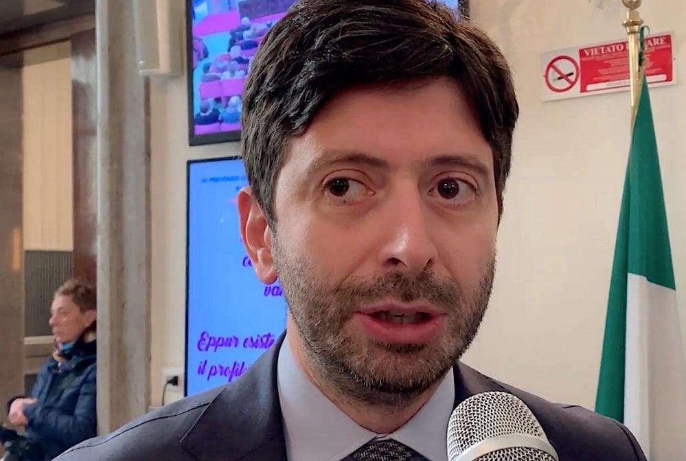Min. Salute avverte: "Siamo preoccupati dall'ipotesi di una seconda ondata epidemica"