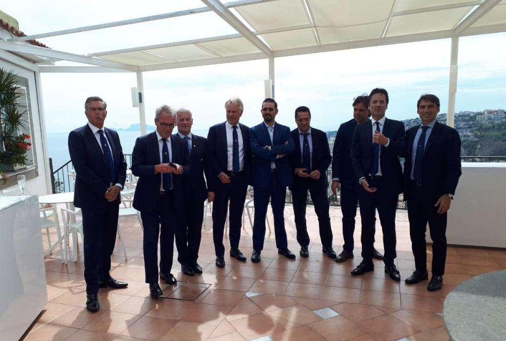 FOTO - SSC Napoli: "Pranzo Uefa con i nostri amici olandesi"