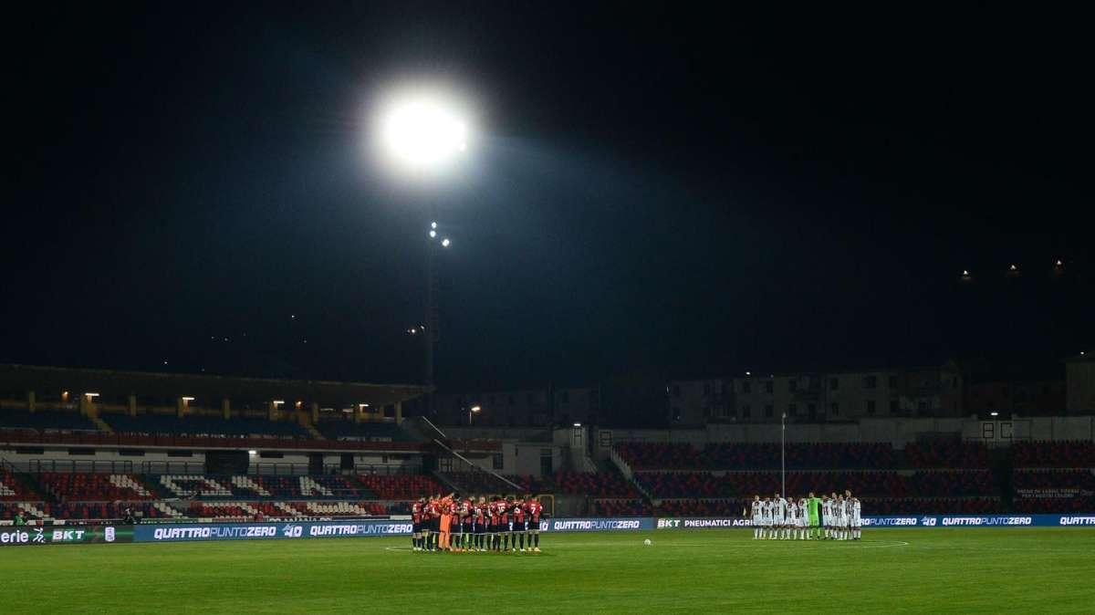Min. Salute, Costa annuncia: "Il prossimo campionato comincerà coi tifosi allo stadio"