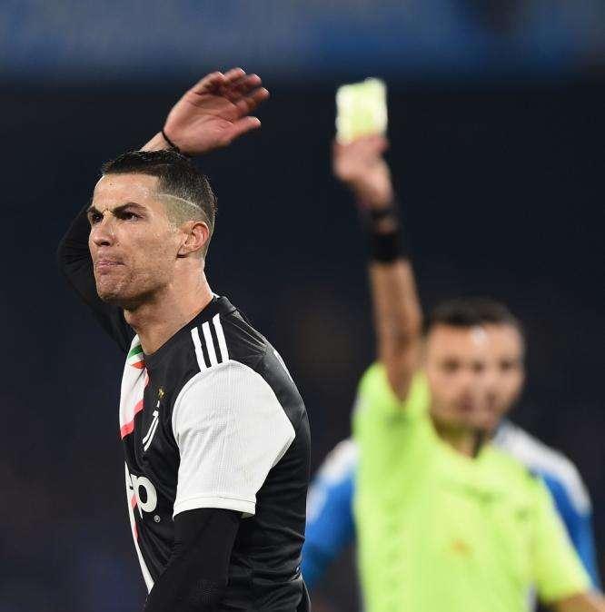 FOTO - Rabbia social: Lautaro espulso, Ronaldo graziato per il 'Vaffa' a Mariani