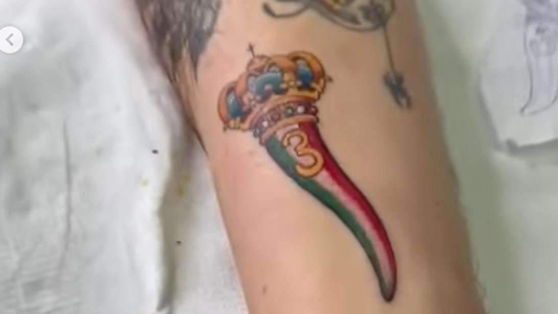 FOTO-VIDEO - Lo Scudetto sulla pelle: anche Edo De Laurentiis s'è tatuato il terzo tricolore