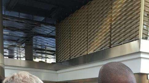 Debacle Camerun in Coppa d'Africa, il ct Seedorf nella bufera: "Non è fatto per questo lavoro!"