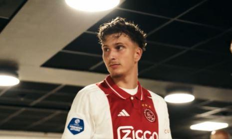L'Ajax incassa una cifra monstre: accordo col PSG per Godts! Ora assalto a Lang?