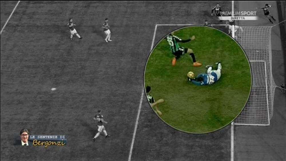 FOTO MOVIOLA - Samp, Torreira fa il portiere ma il Var non vede nulla: manca l'espulsione!