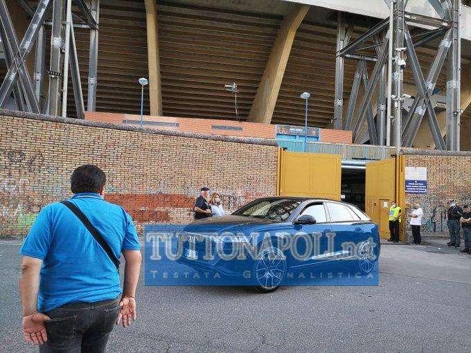 FOTO TN - Insigne lascia il San Paolo: come in Coppa Italia ad accompagnarlo c'è il nuovo agente