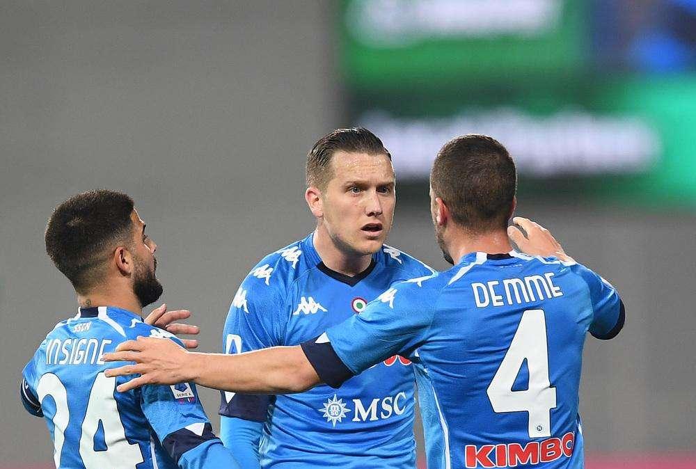 UFFICIALE - Buone notizie per il Napoli: negativi i tamponi supplementari a Zielinski ed i 3 italiani