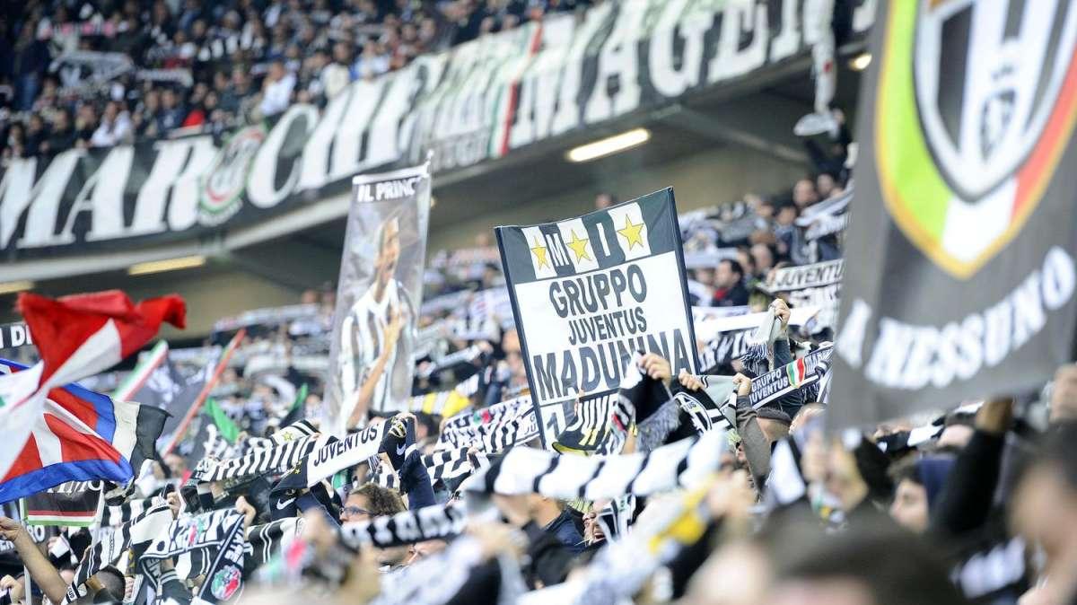 QUESTURA - Napoli-Juve, daspo per 51 teppisti juventini. Ecco cosa hanno combinato! Ma fa notizia solo una pietra sul pullman....