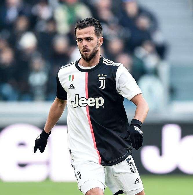Juve, Pjanic: "Napoli squadra forte, ha delle difficoltà ma ci aspettiamo un gara difficile. Su Gattuso..."