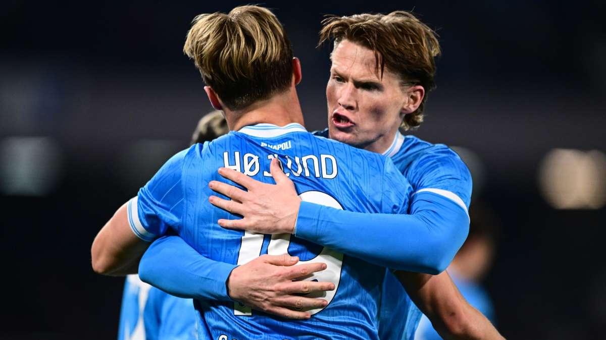 CLASSIFICA - Il Napoli termina il 2025 da imbattuto in casa e vola in vetta da solo!