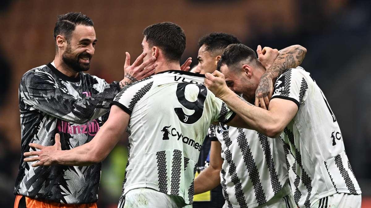 FOTO - L’assurdo calcolo dei tifosi juventini per la rimonta Scudetto sul Napoli: la classifica è virale