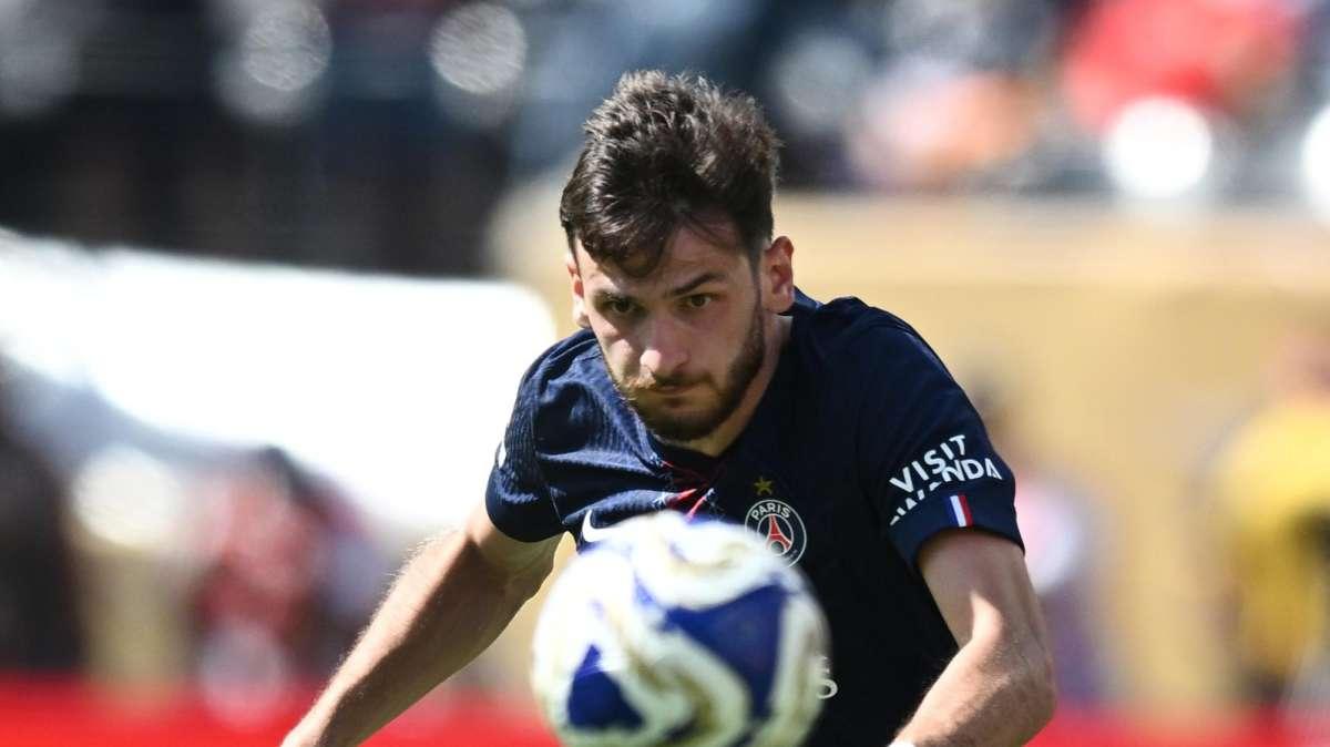 Kvaratskhelia, infortunio alla vigilia della Champions: il PSG lo perde per l'Atalanta?