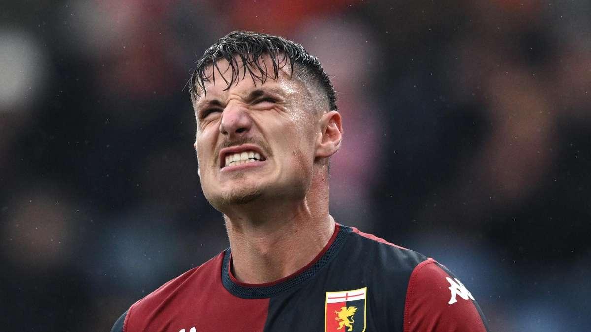 Oggi in campo il Genoa, occhio ai diffidati: in due rischiano di saltare il Napoli