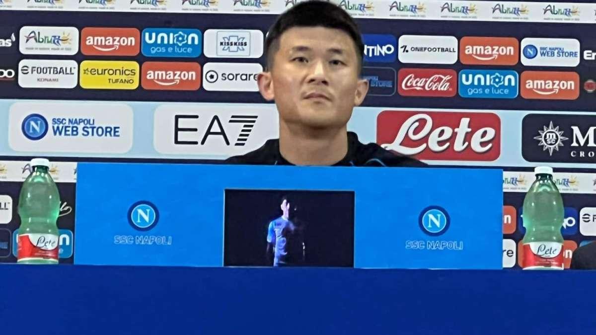 A 'Chi l’ha visto' gli autori dello striscione ‘Kim, tre pacchetti 10 euro”