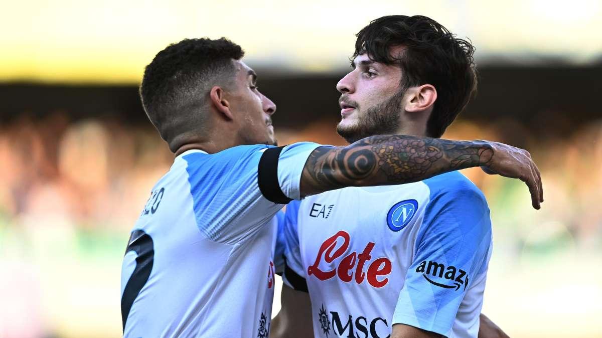 CdS - Dall'ironia della diffidenza all'amore viscerale: il mondo ribaltato da Kvara e Kim