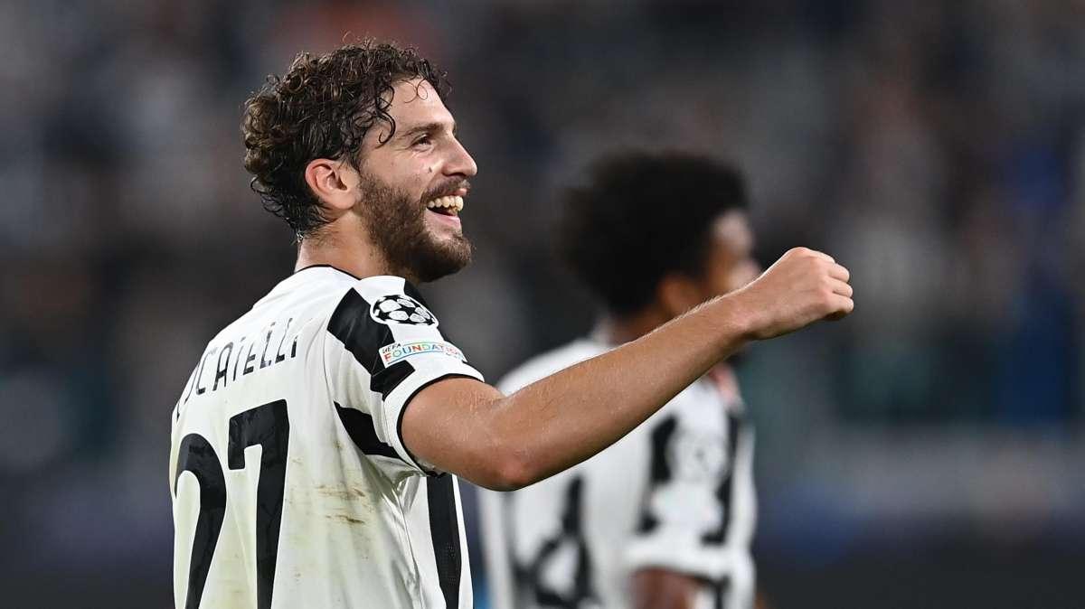 FOTO - Locatelli prosegue il suo magic-moment: dopo il gol nel derby fa la proposta di matrimonio