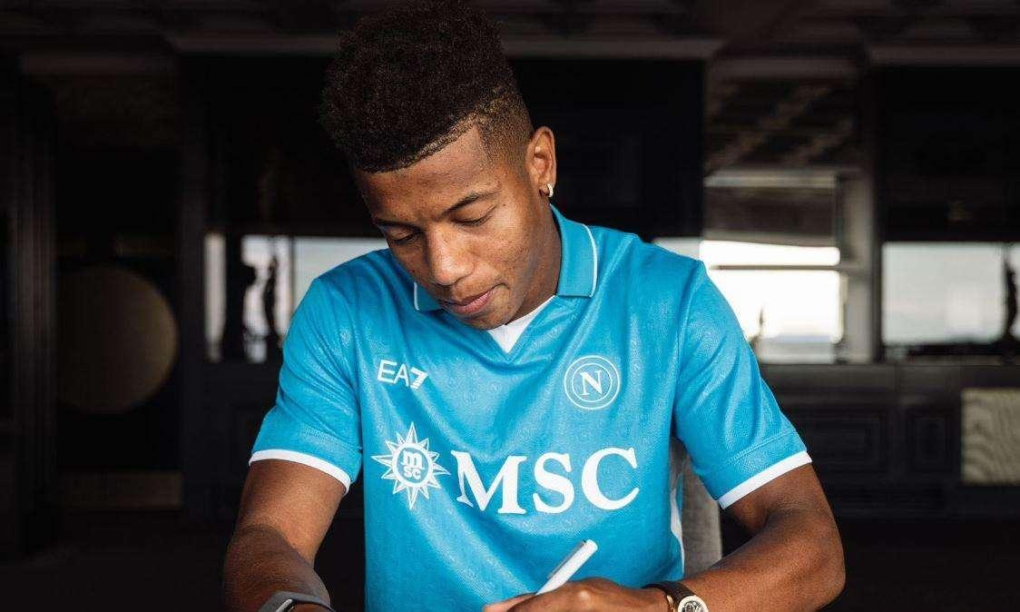 David Neres è del Napoli, arriva l’annuncio di ADL: “Benvenuto!”