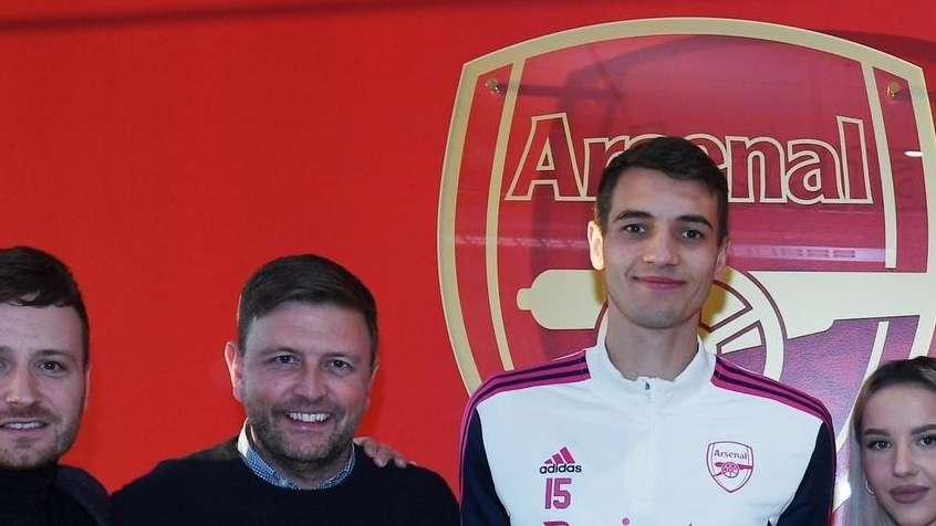 L'Arsenal toglie Kiwior dal mercato: tante offerte (pure dal Napoli), ma se ne riparlerà a giugno