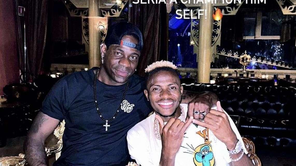 FOTO - “Brother crack”, Balotelli in compagnia dell’amico Osimhen