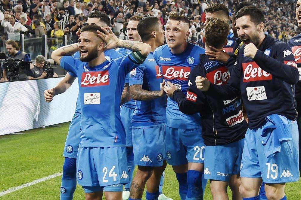 SSC Napoli sui social: "88 punti e 27 vittorie, ecco i nostri due record!"