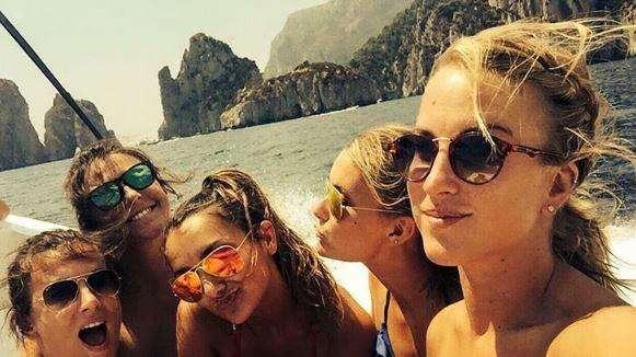 FOTO - Kat con la maglia azzurra saluta Napoli: "L'amore della mia vita"