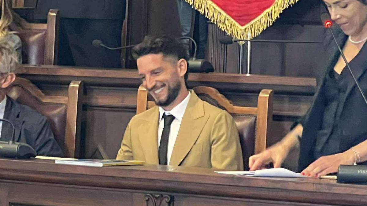 Mertens assente al Centenario: nessun caso, era stato regolarmente invitato dal club
