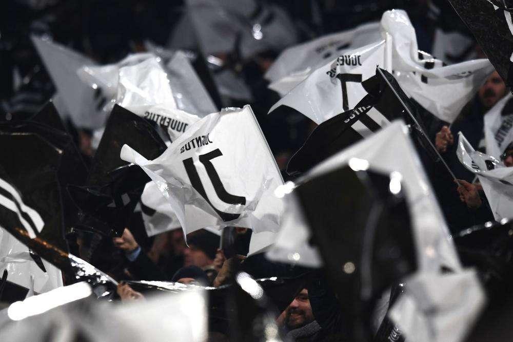 "Grave discriminazione sessuale e religiosa": alcuni tifosi juventini macchiano il calcio femminile. Il club fa ricorso...