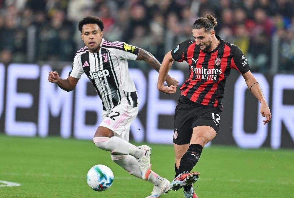 Tegola Milan, c’è lesione per Rabiot: l’esito degli esami