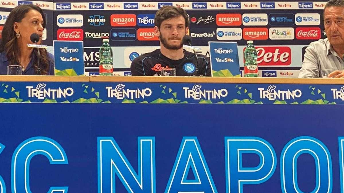 RILEGGI LIVE - Kvara si presenta: "Che squadra e che città! Kvaradona? Mi piace! Datemi 3-4 mesi, mi ispiro a CR7! Sul ruolo..."